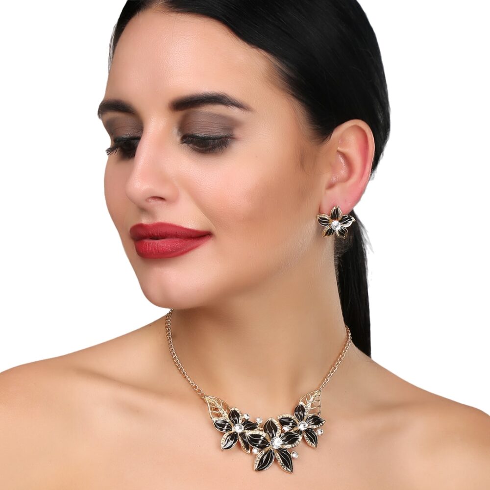 Black Flower Necklace Set